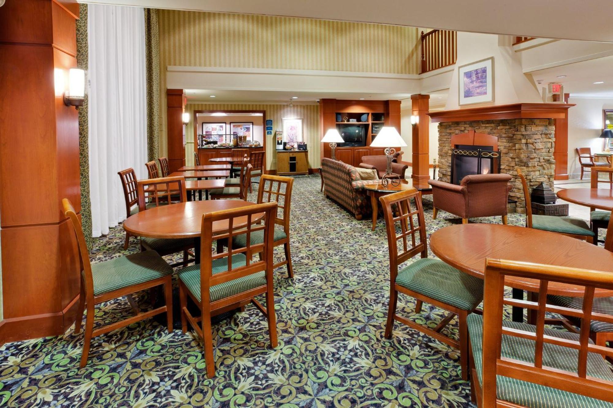 Staybridge Suites Allentown Airport Lehigh Valley By Ihg Eksteriør bilde