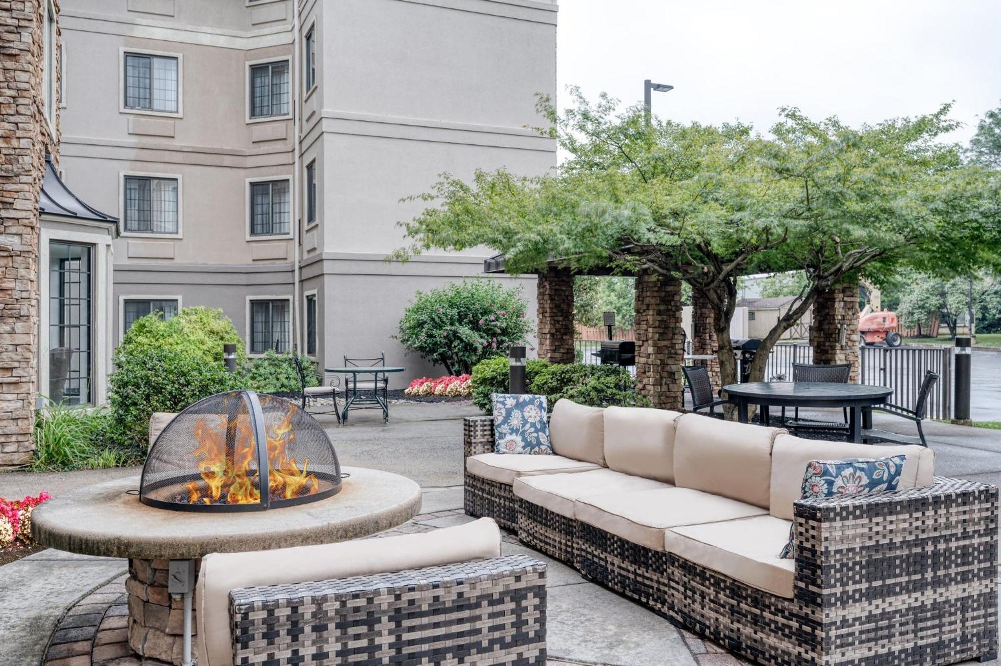 Staybridge Suites Allentown Airport Lehigh Valley By Ihg Eksteriør bilde