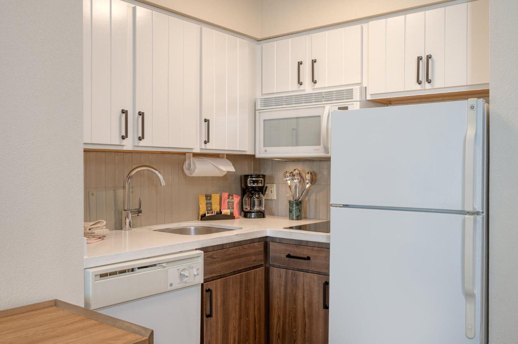 Staybridge Suites Allentown Airport Lehigh Valley By Ihg Eksteriør bilde